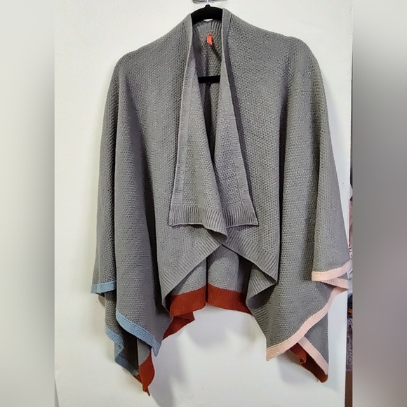 Verloop Shawl Wrap Shrug Knit Scarf Cover Up Grey Pink Blue Poncho Cardigan - Picture 3 of 15